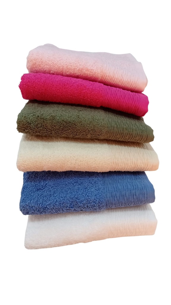 Jogo de banho bordado composto por 3 peças